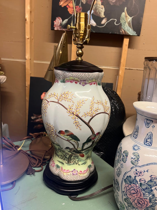 Vintage Chinois Lamp - wood