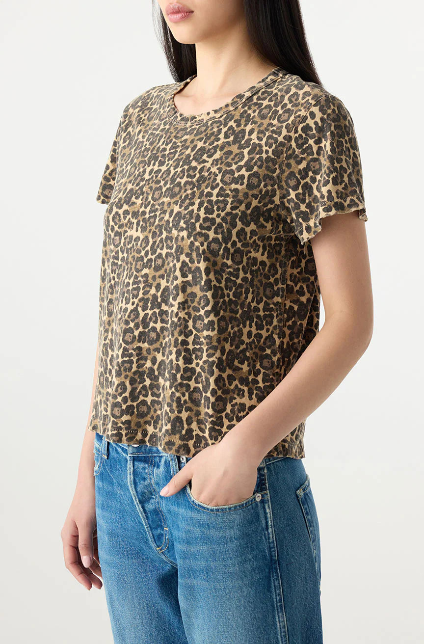 AMO Love Tee
