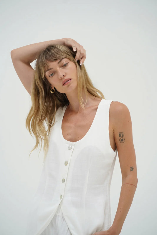 LNA Kai Long Line Linen Vest