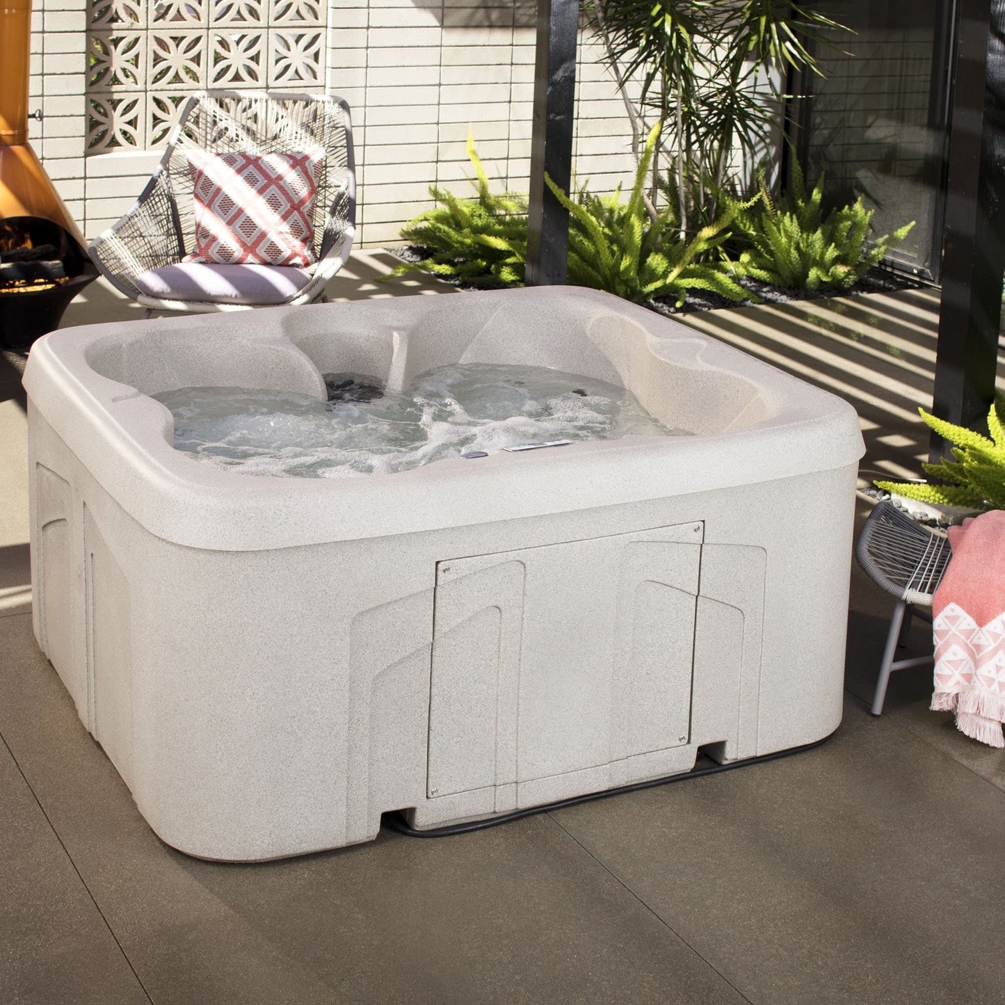 Lifesmart LS100 4-Person 13-Jet 110v Plug and Play Spa with Underwater LED Light